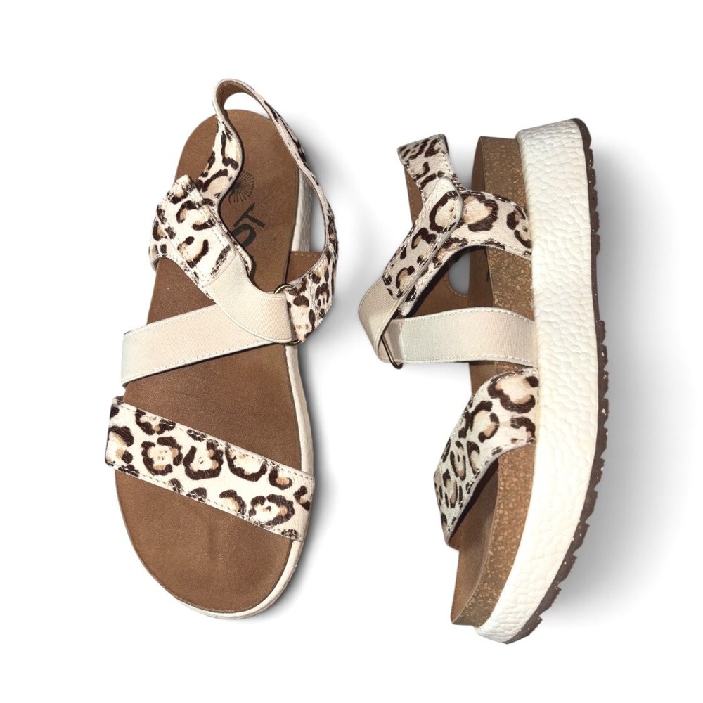 OTBT Sierra Animal Print sandals sz 7